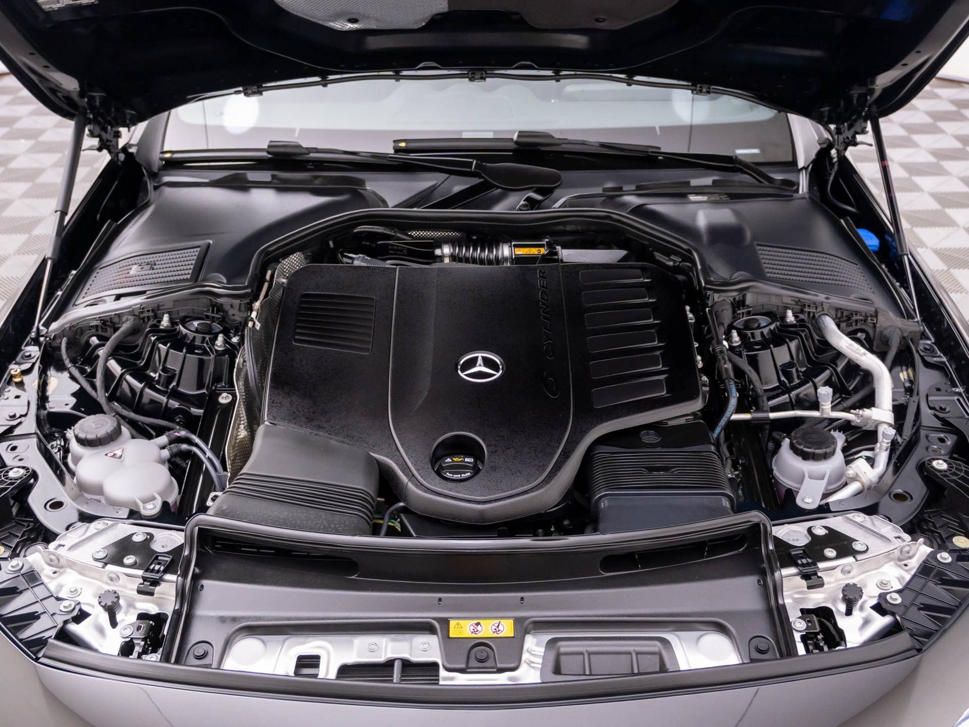Used 2027 Mercedes-Benz CLE 450 4MATIC Cabriolet image 32