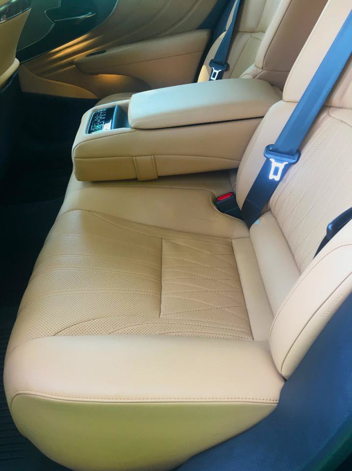 Used 2023 Lexus LS 500 w/ Interior Upgrade Package RWD image 19