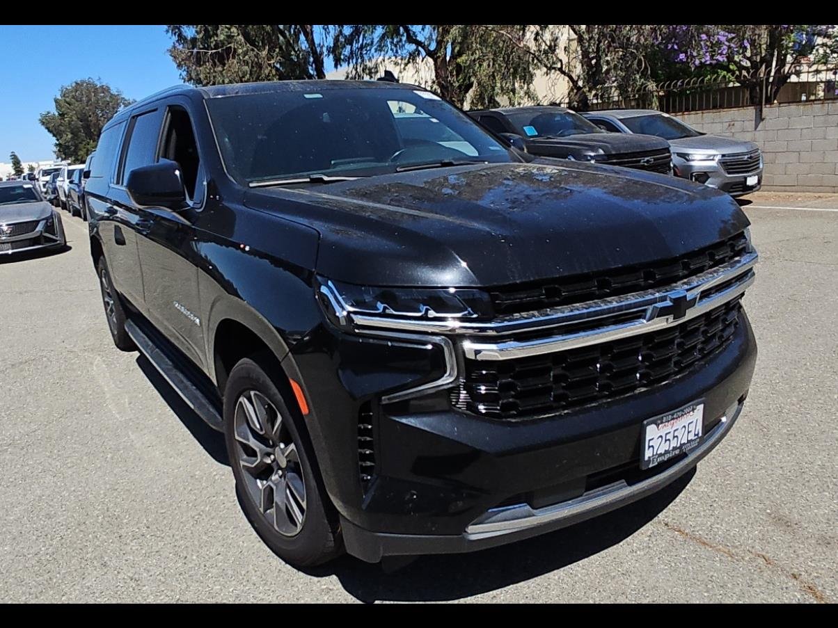Used 2023 Chevrolet Suburban LS RWD image 8