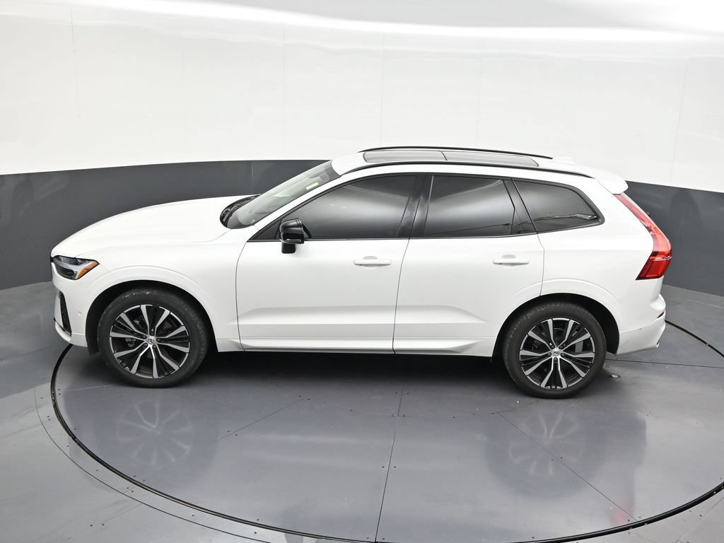 Certified 2024 Volvo XC60 B5 Plus w/ Climate Package AWD/4WD image 16