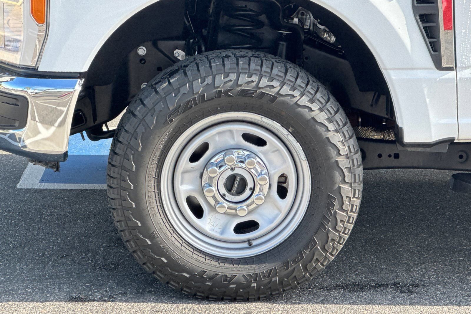 Used 2023 Ford F250 XL w/ FX4 Off-Road Package AWD/4WD image 24