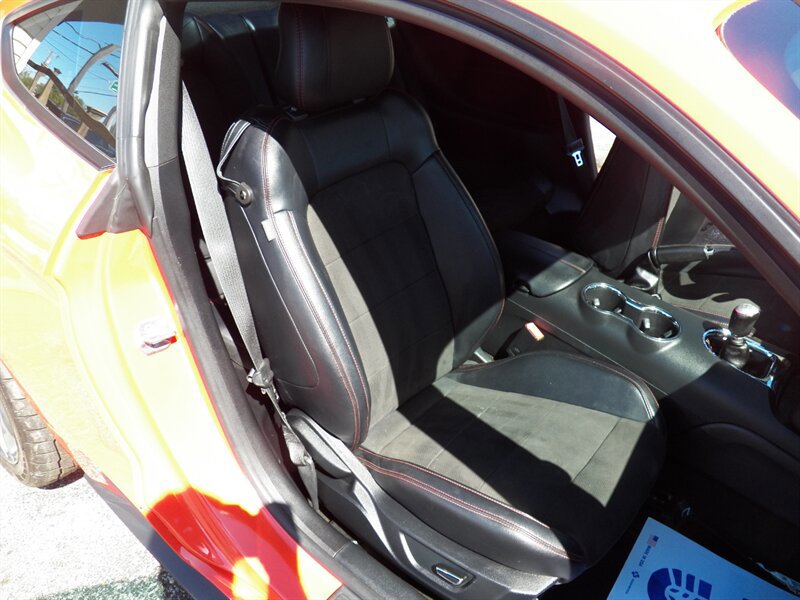 Used 2016 Ford Mustang GT Premium w/ Equipment Group 401A RWD image 13