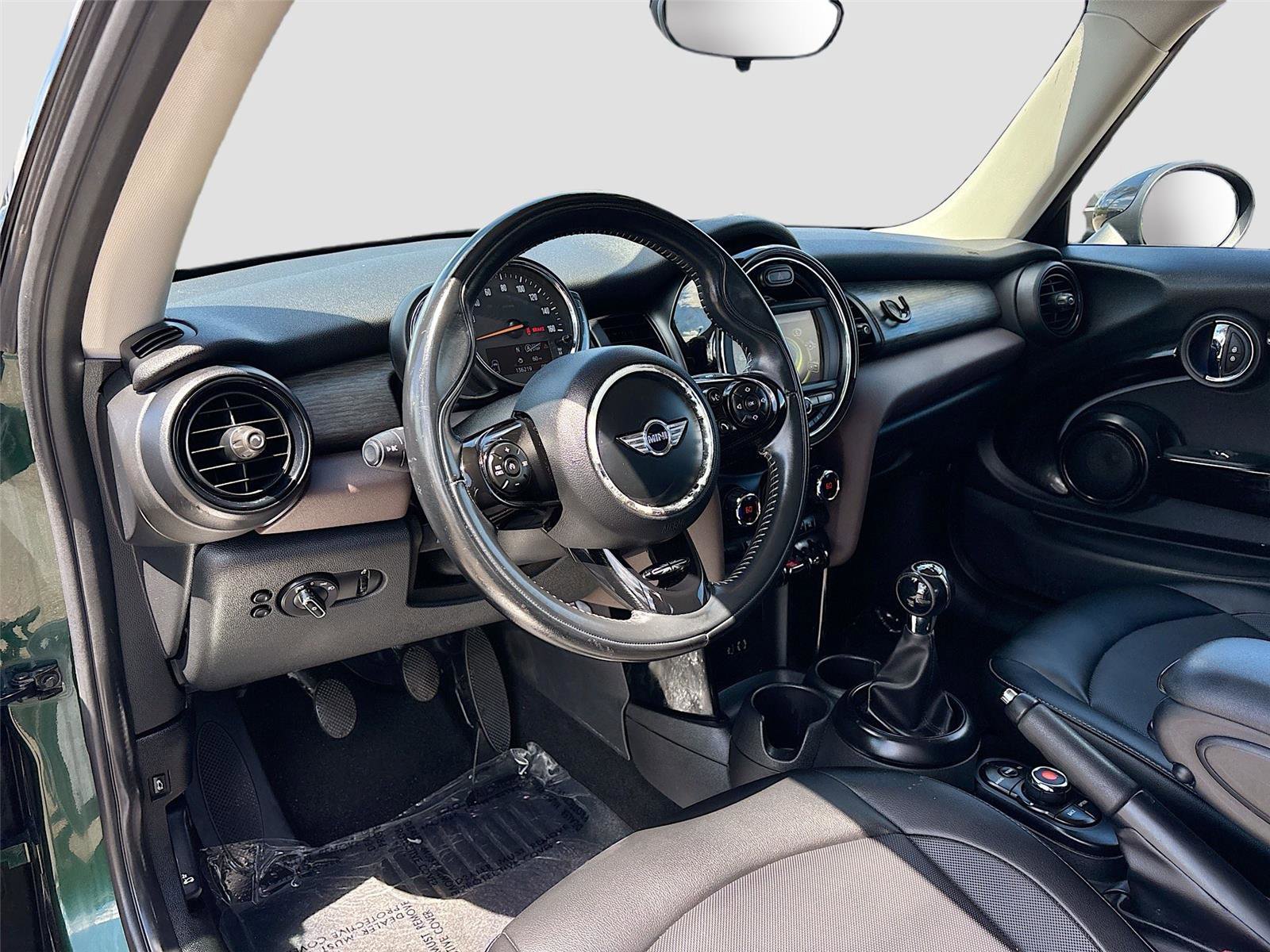 Used 2018 MINI Cooper 2-Door Hardtop FWD image 9