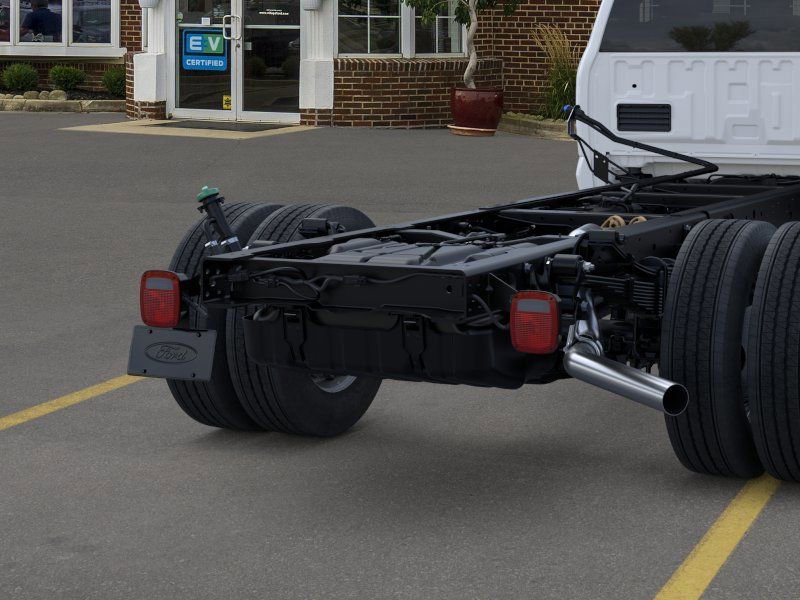 New 2026 Ford F600 4x4 Regular Cab Super Duty w/ XL Chrome Package image 21