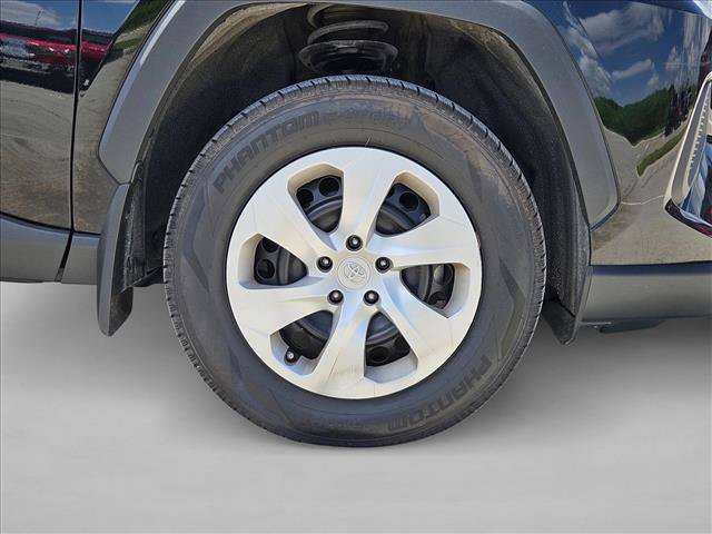 Used 2023 Toyota RAV4 LE FWD image 21