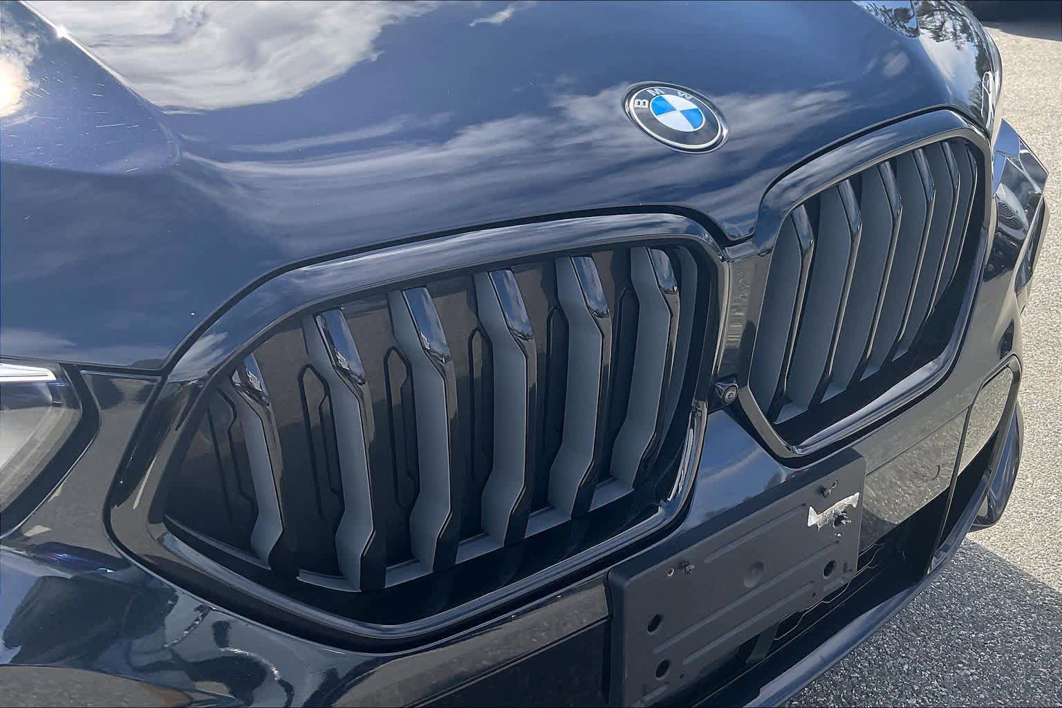 Certified 2022 BMW X6 xDrive40i w/ M Sport Package AWD/4WD image 31