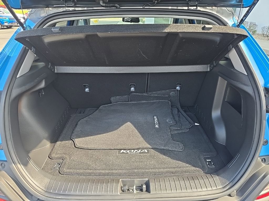 Used 2021 Hyundai Kona SEL w/ Cargo Package FWD image 14