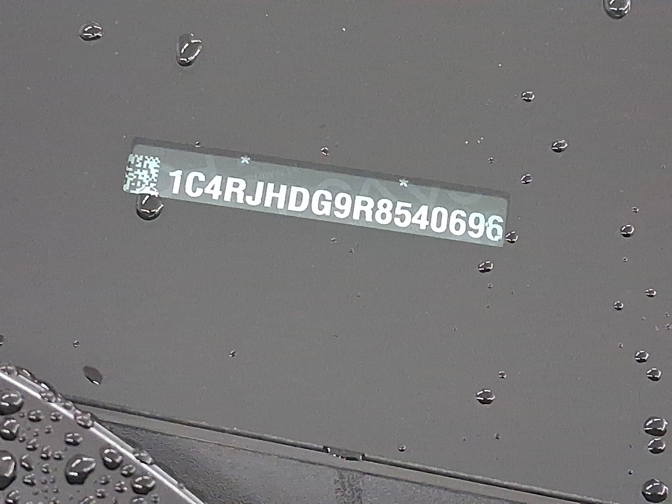 Used 2024 Jeep Grand Cherokee Overland w/ Luxury Tech Group IV image 19