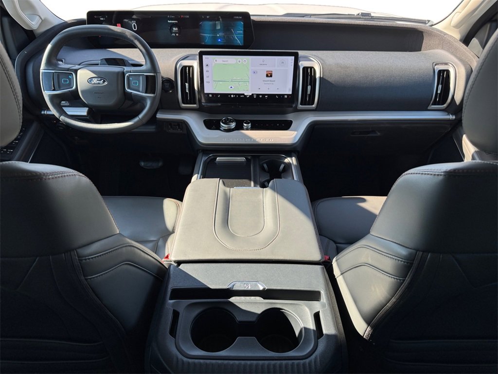 Used 2025 Ford Expedition Active image 10