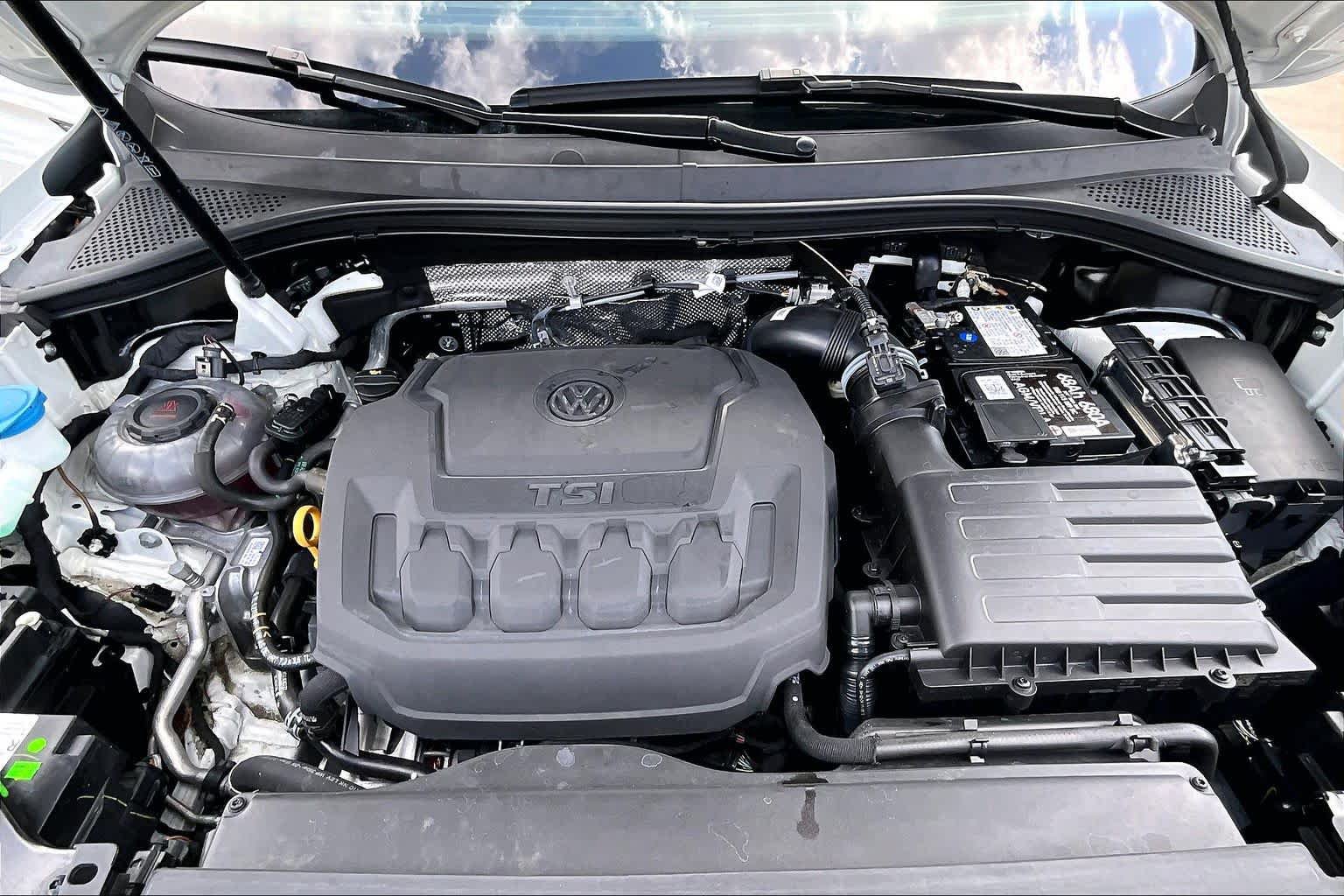 Used 2024 Volkswagen Tiguan SE FWD image 30