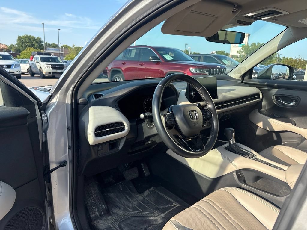 Used 2025 Honda HR-V EX-L image 10
