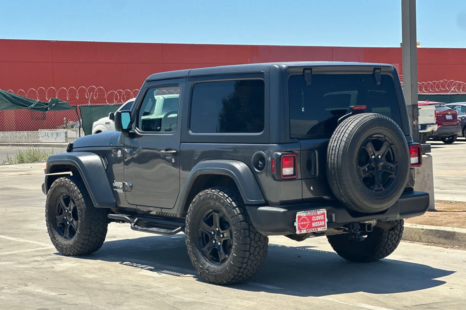 Used 2018 Jeep Wrangler Sport AWD/4WD image 7