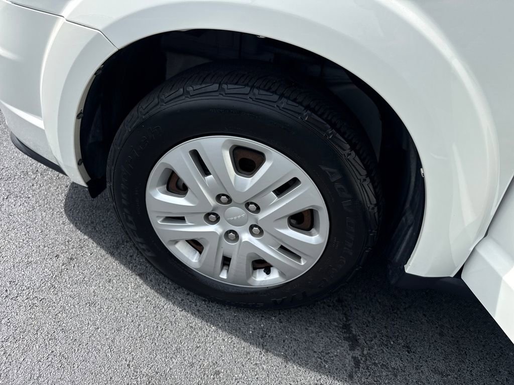 Used 2017 Dodge Journey SE w/ Flexible Seating Group image 27