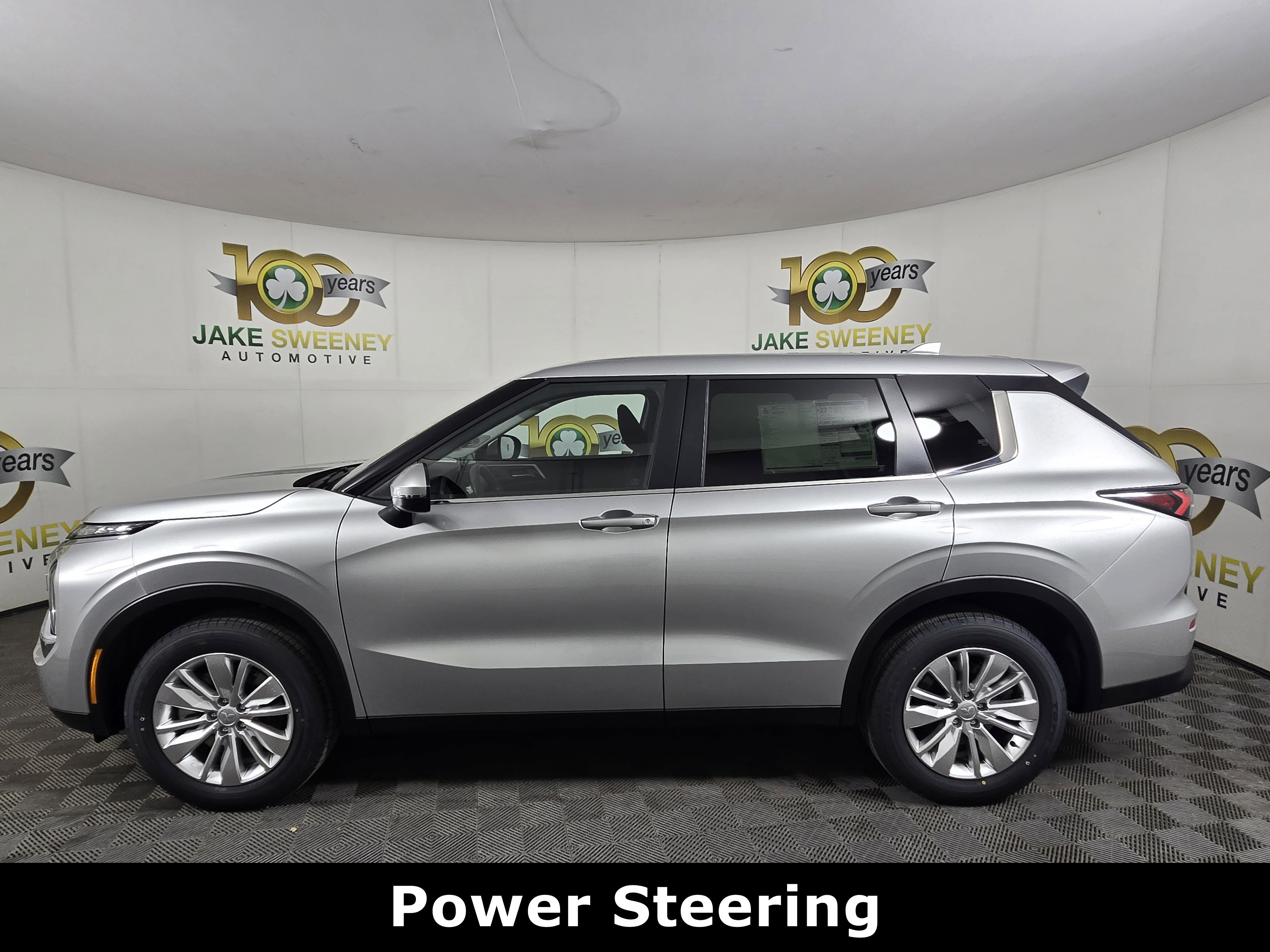 New 2026 Mitsubishi Outlander ES image 4