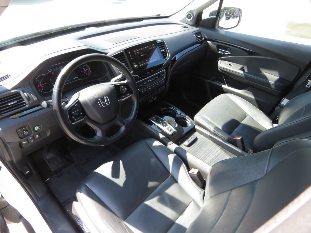 Used 2020 Honda Pilot Touring image 11