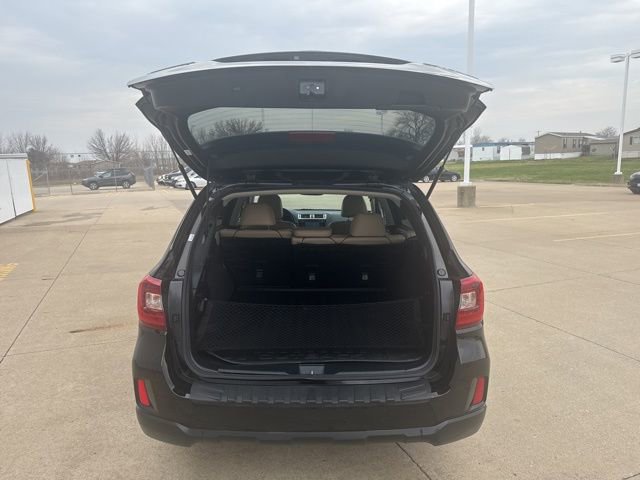 Used 2016 Subaru Outback 2.5i Limited image 12