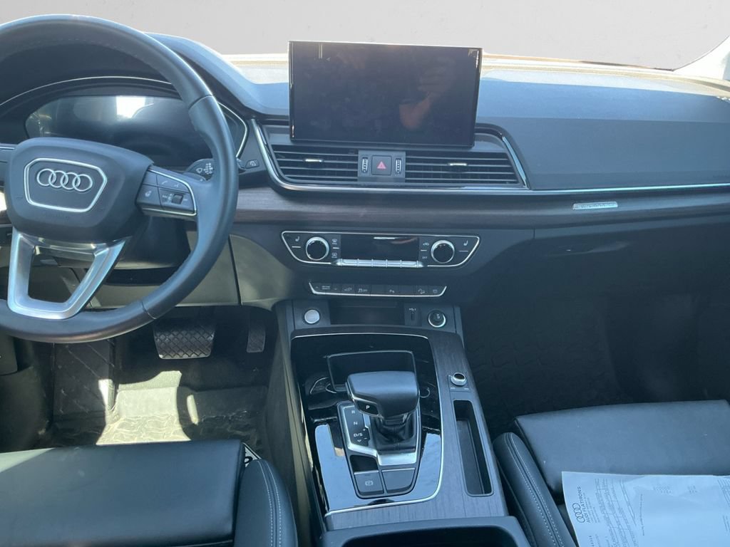 Used 2025 Audi Q5 e Premium AWD/4WD image 11