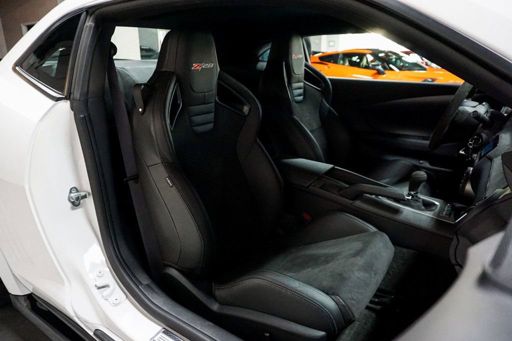 Used 2015 Chevrolet Camaro Z/28 image 31