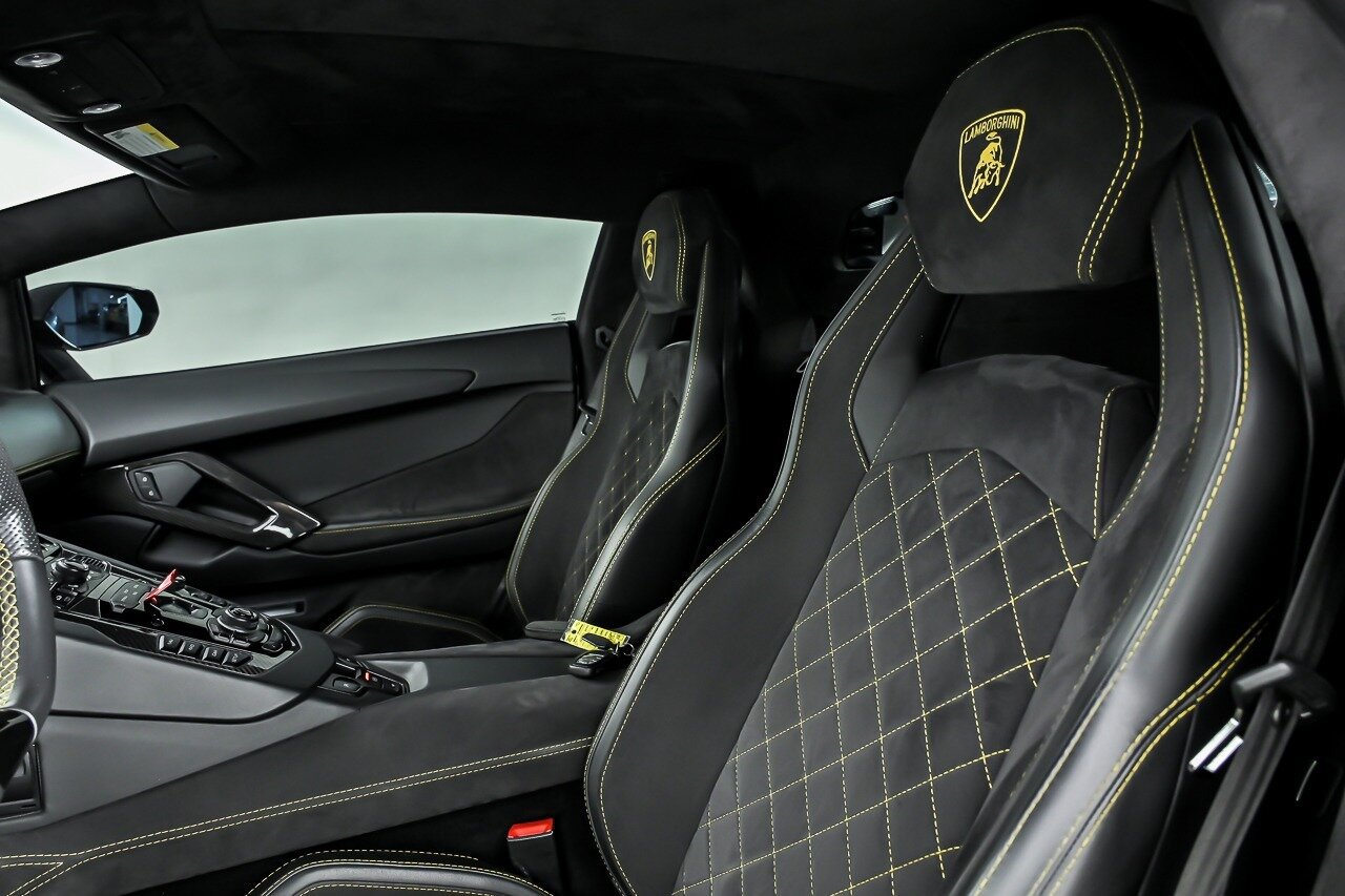 Used 2018 Lamborghini Aventador S AWD/4WD image 21