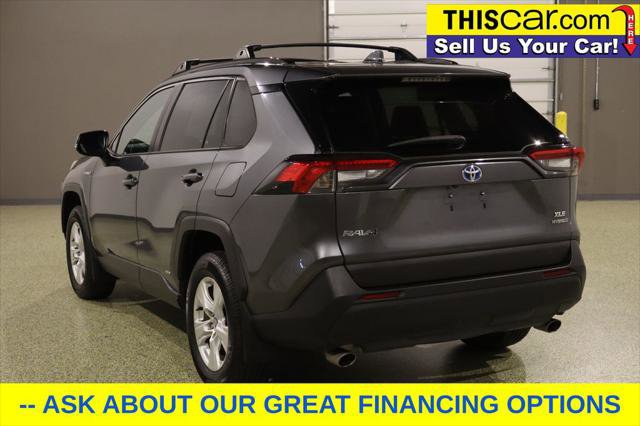 Used 2021 Toyota RAV4 XLE w/ Convenience Package image 5