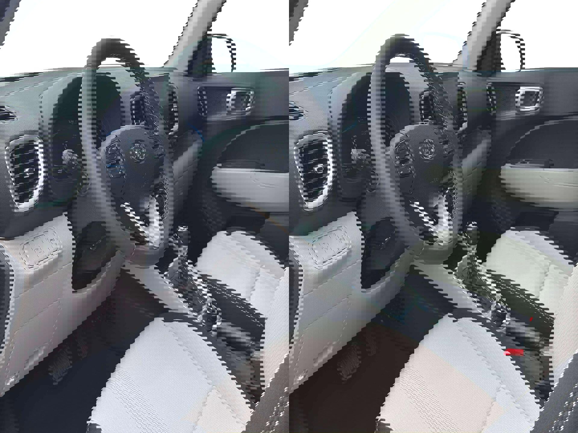 New 2026 Hyundai Venue SEL image 14