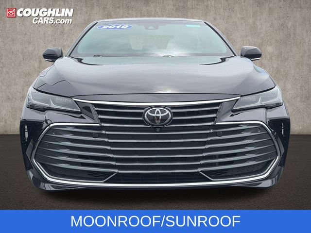 Used 2019 Toyota Avalon Limited FWD image 3
