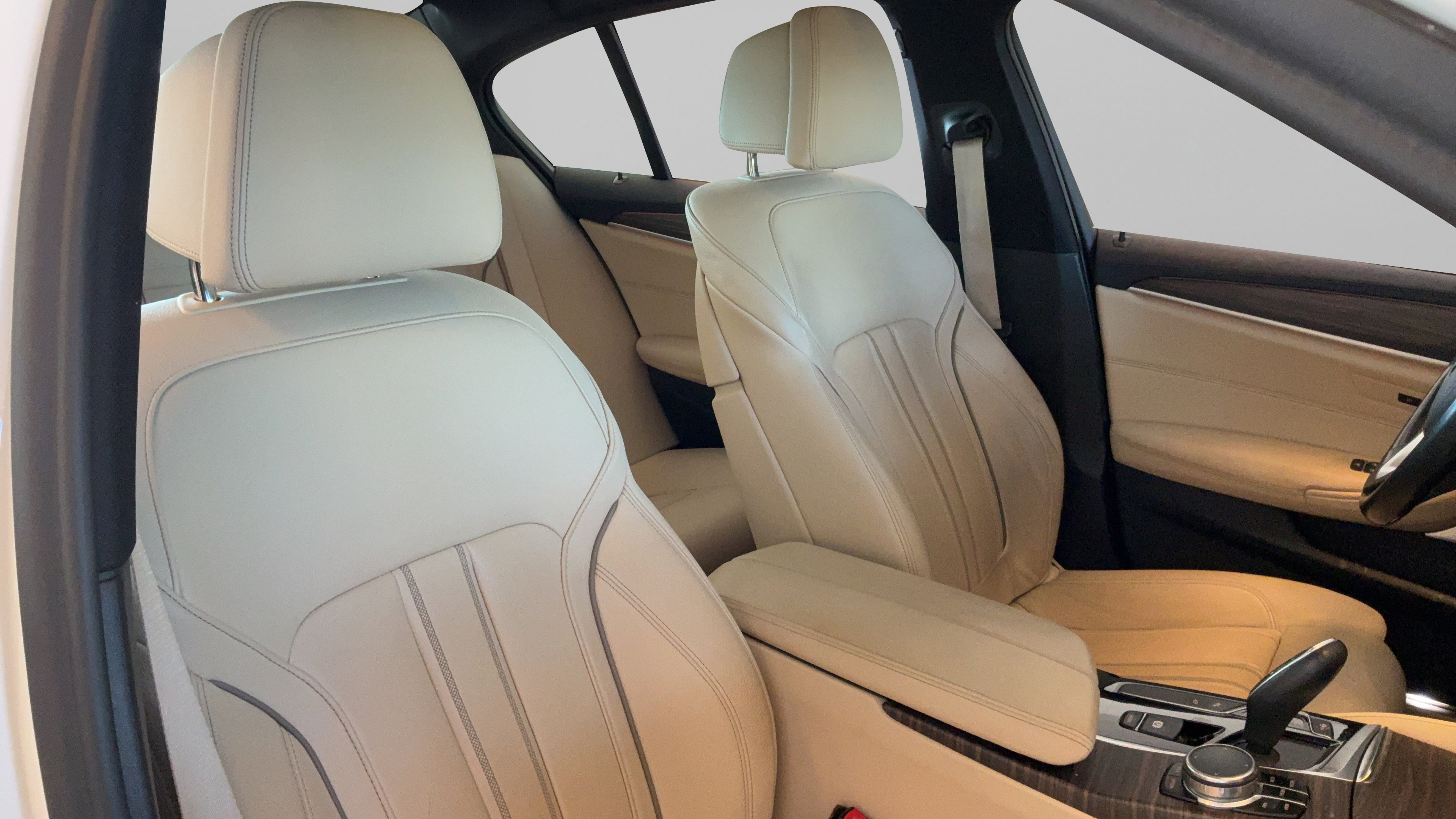 Used 2017 BMW 540i RWD image 44