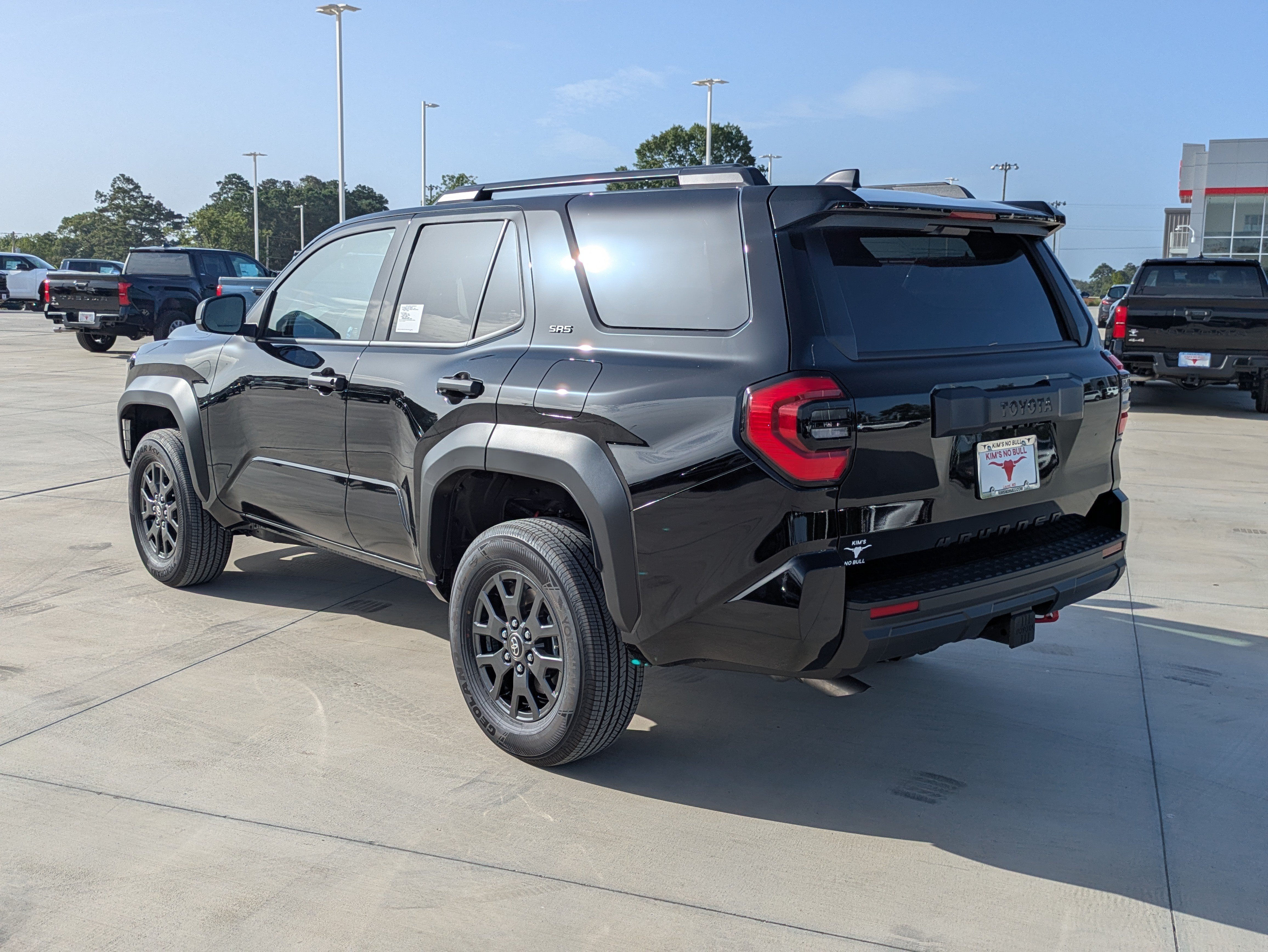 New 2026 Toyota 4Runner SR5 AWD/4WD image 3