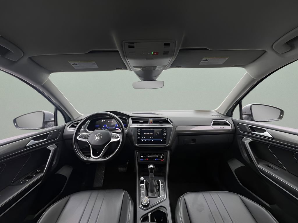 Used 2023 Volkswagen Tiguan SE image 19