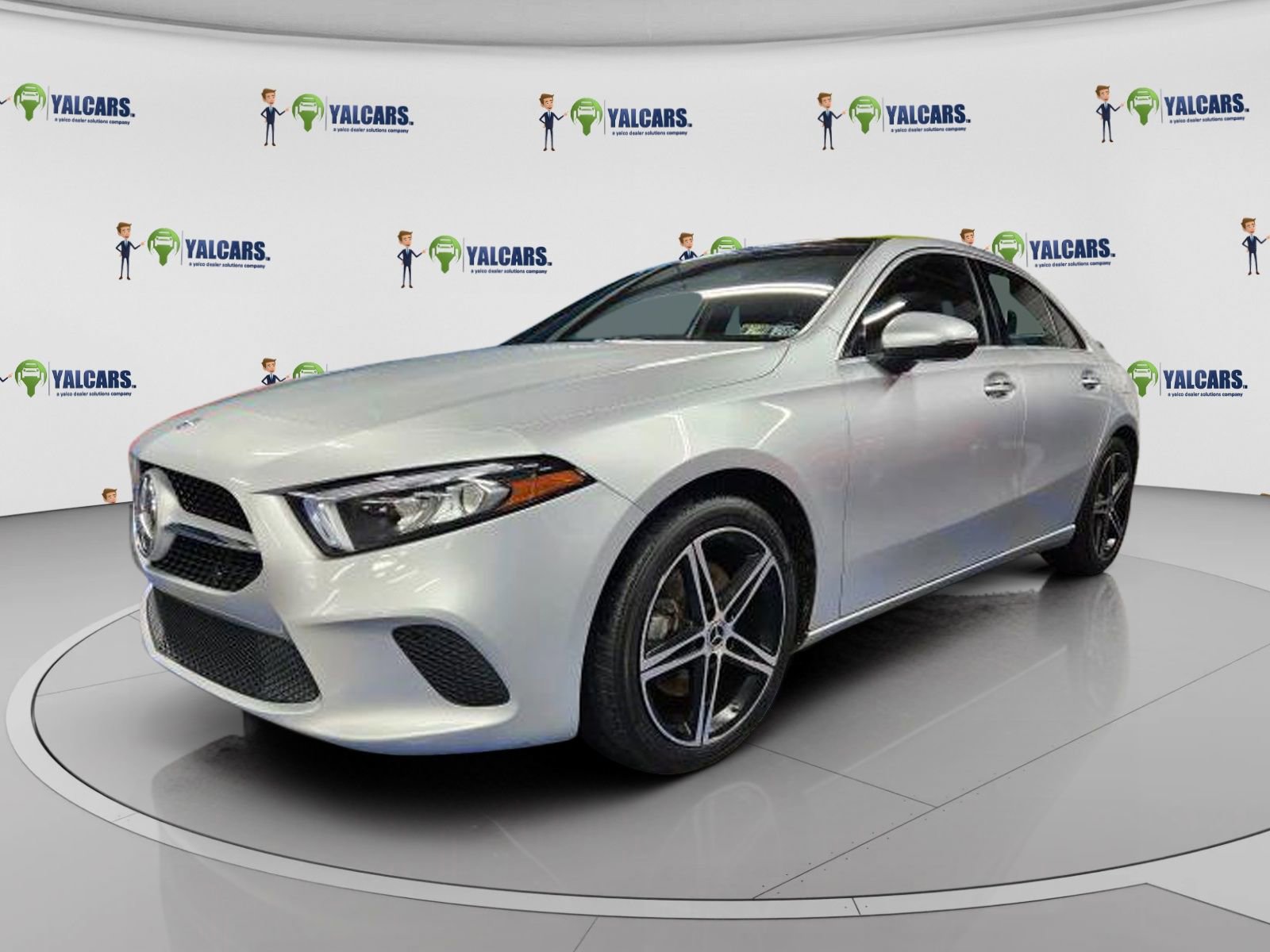 Used 2020 Mercedes-Benz A 220 4MATIC w/ Premium Package image 1