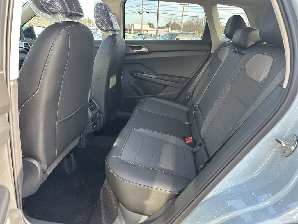 New 2026 Volkswagen Taos SE image 25