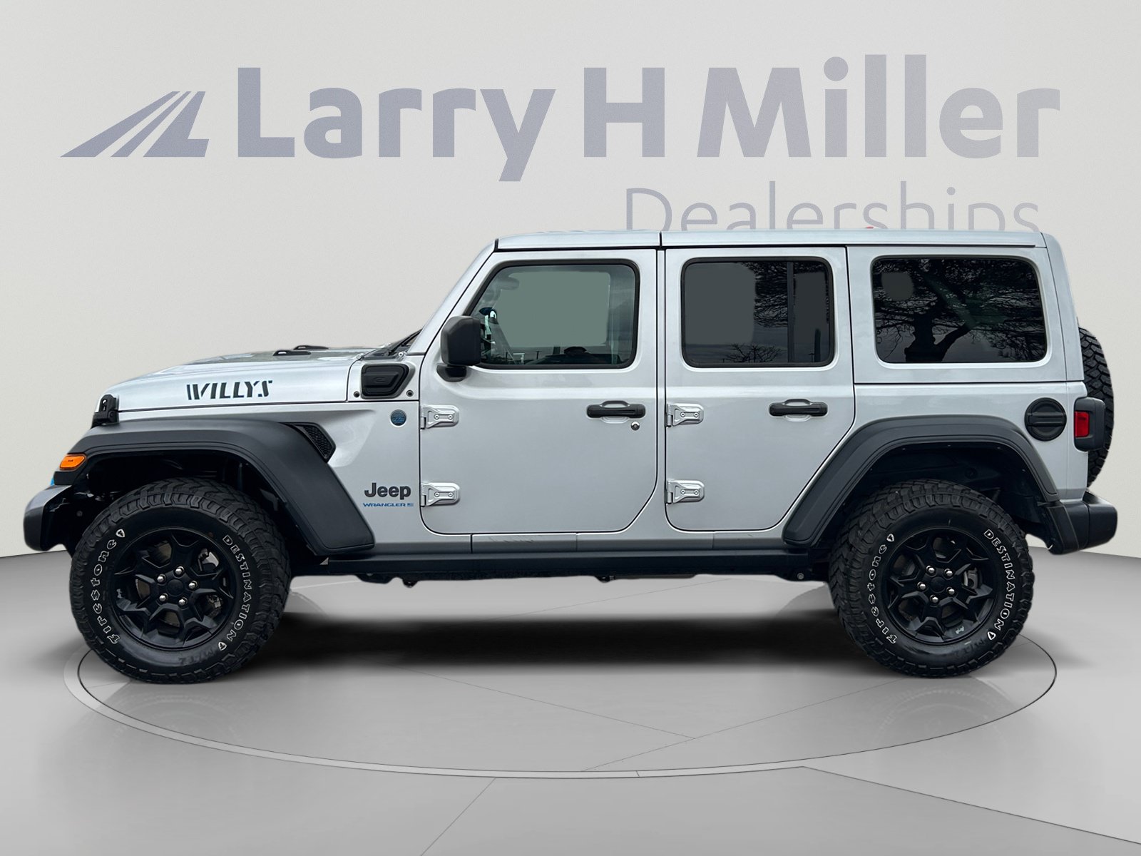 Used 2023 Jeep Wrangler Unlimited w/ Convenience Group AWD/4WD image 2