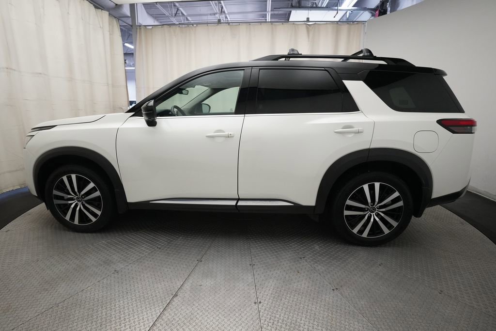 Certified 2023 Nissan Pathfinder Platinum AWD/4WD image 24