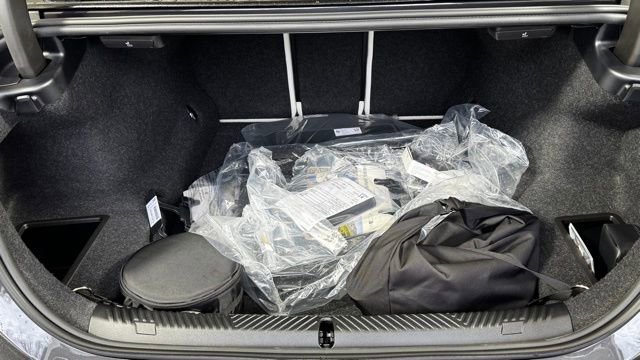 New 2026 BMW 550e xDrive w/ Premium Package image 22