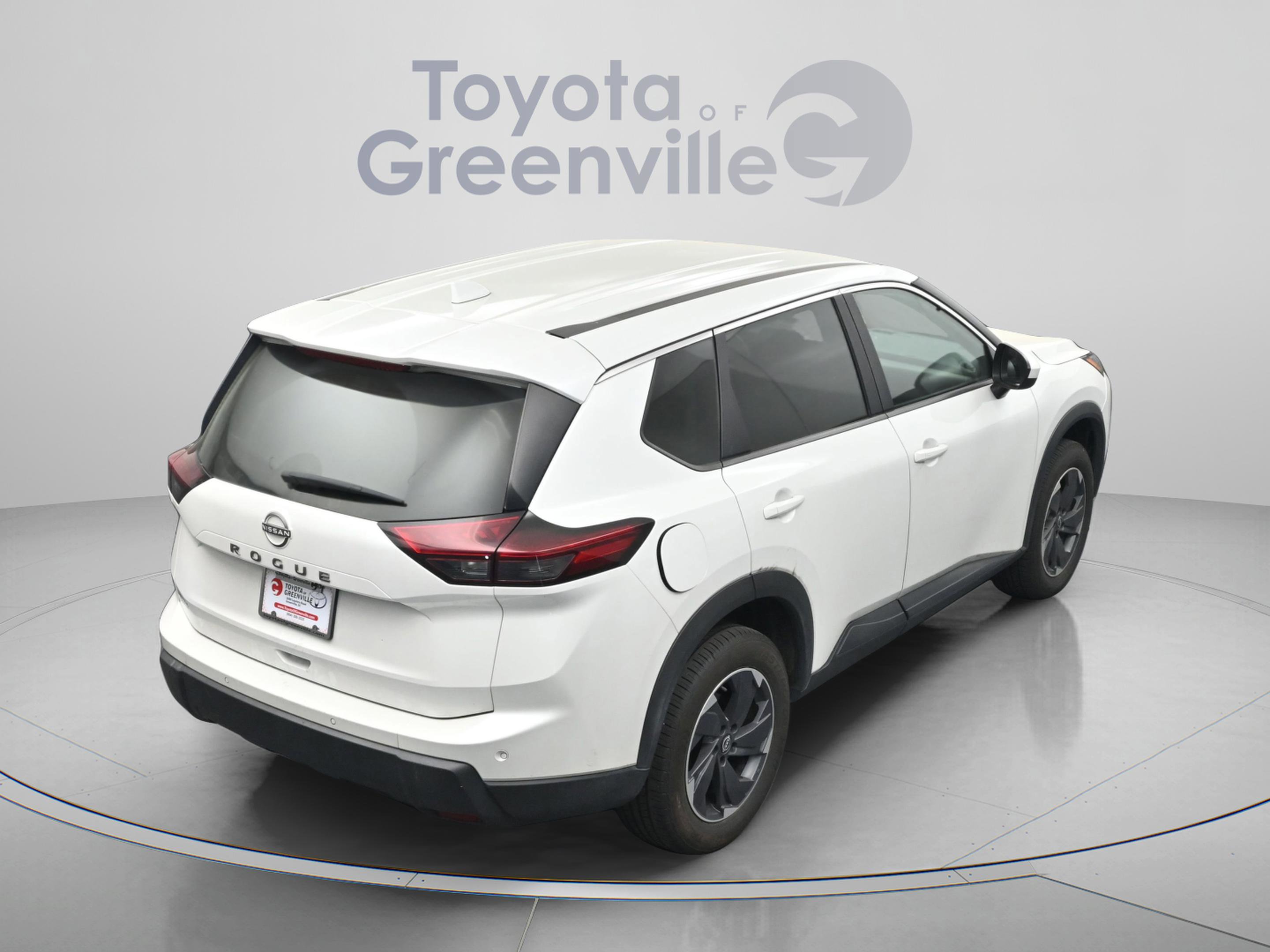 Used 2025 Nissan Rogue SV image 15