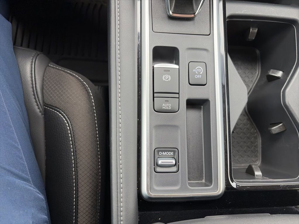 Certified 2024 Nissan Pathfinder SL image 18