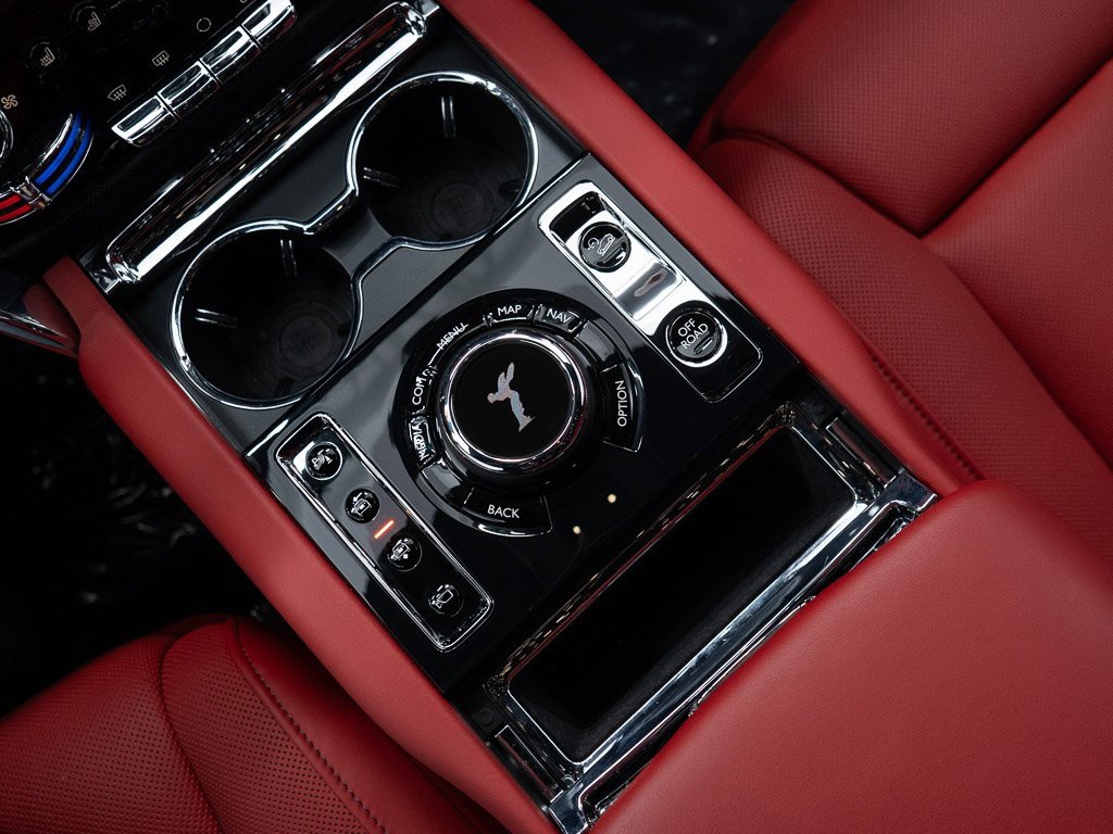 Certified 2024 Rolls-Royce Cullinan image 40