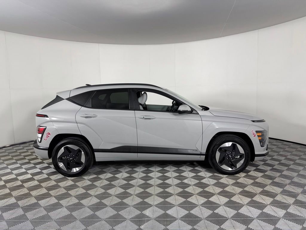 Used 2024 Hyundai Kona SEL image 4