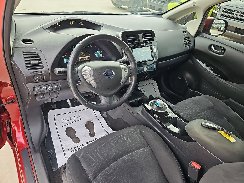 Used 2014 Nissan Leaf SV w/ LED & Quick Charge Package image 18