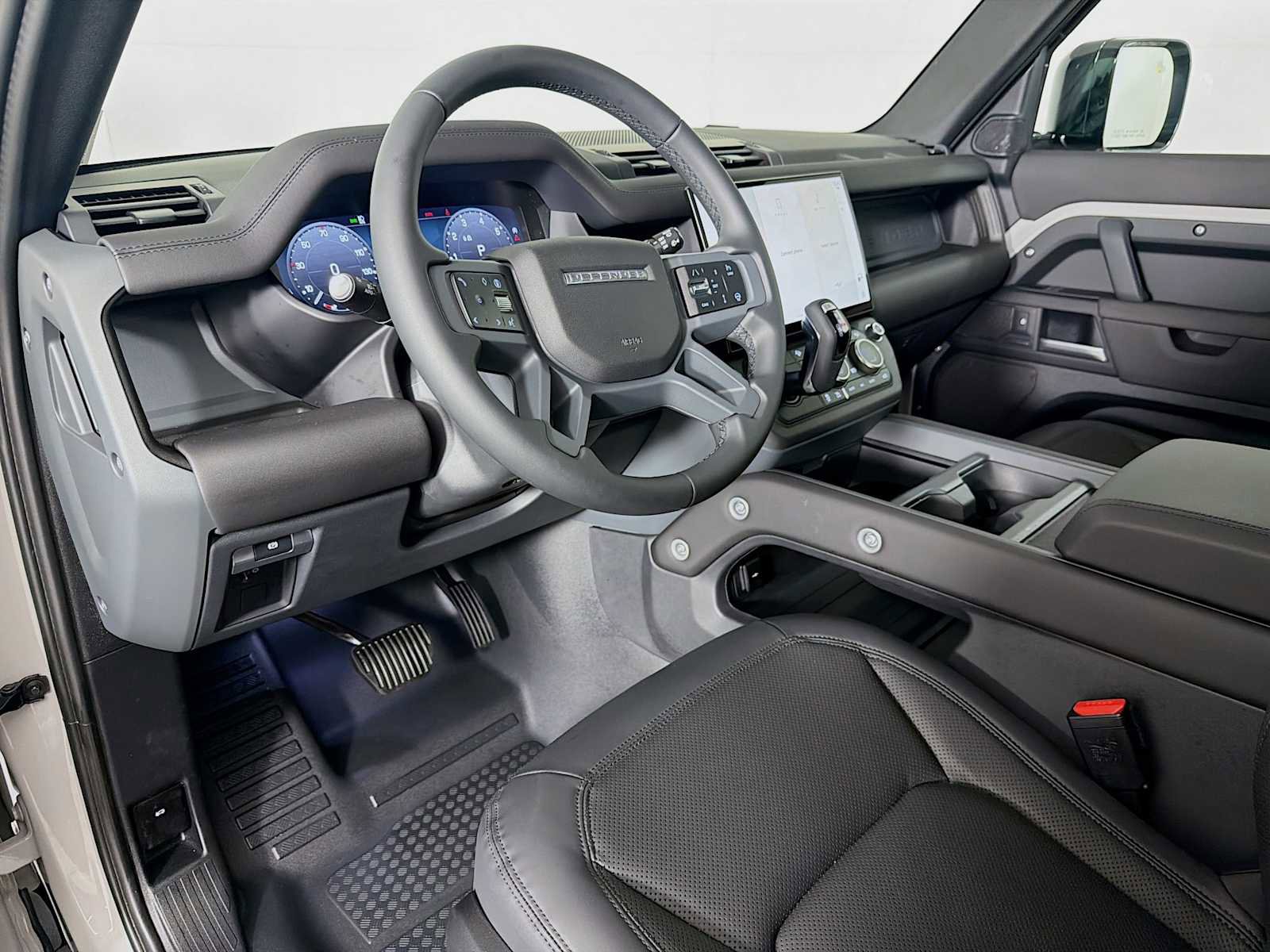 Used 2026 Land Rover Defender 110 S image 9