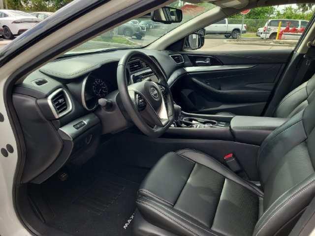 Used 2023 Nissan Maxima SV w/ Floor Mat Group FWD image 17