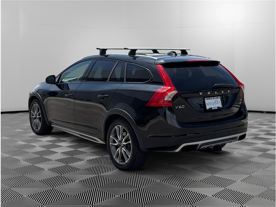 Used 2016 Volvo V60 T5 Cross Country w/ Convenience Package AWD/4WD image 3