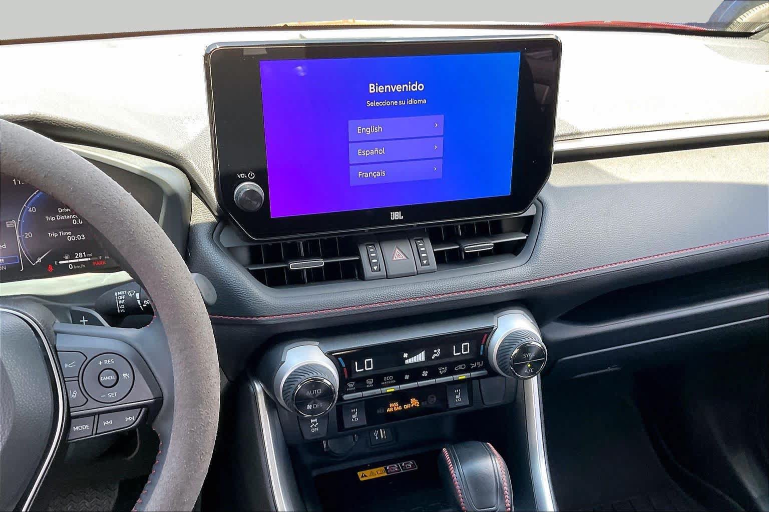 Used 2025 Toyota RAV4 XSE AWD/4WD image 7