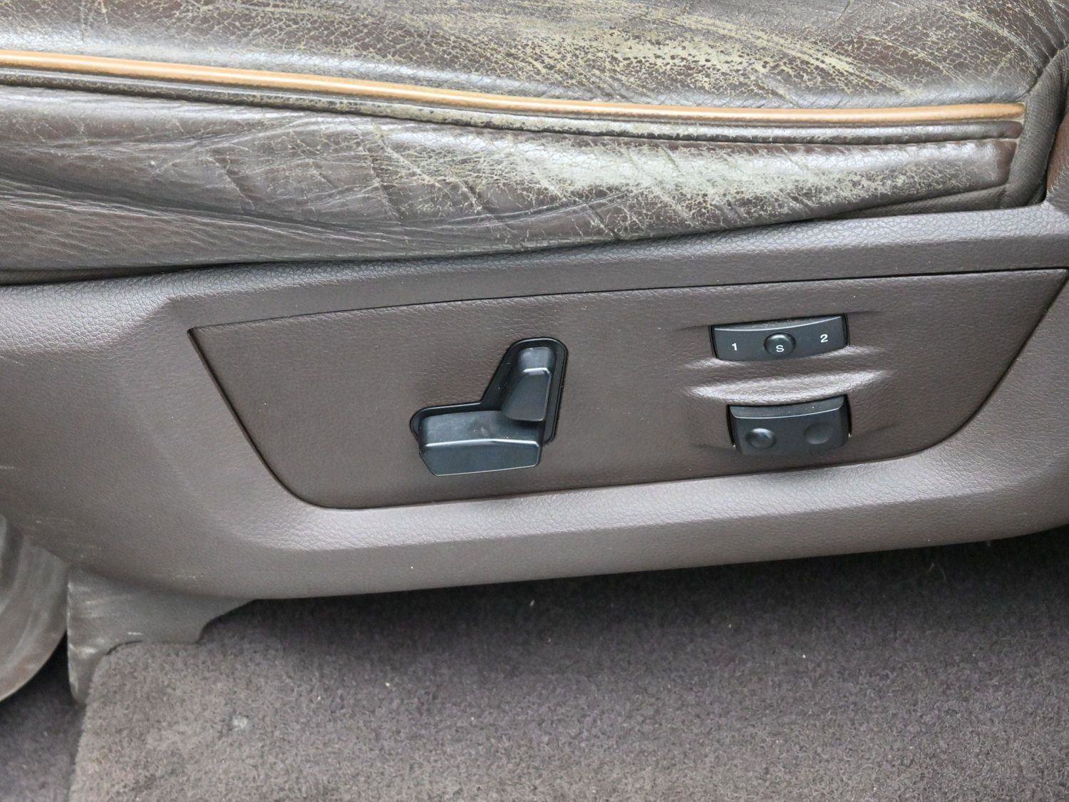 Used 2011 RAM 3500 Laramie Longhorn w/ HD Snow Plow Prep Group image 15