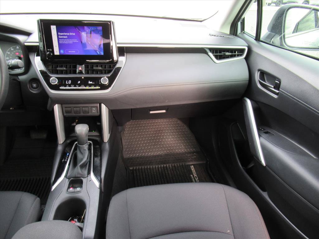 Used 2024 Toyota Corolla Cross LE FWD image 14
