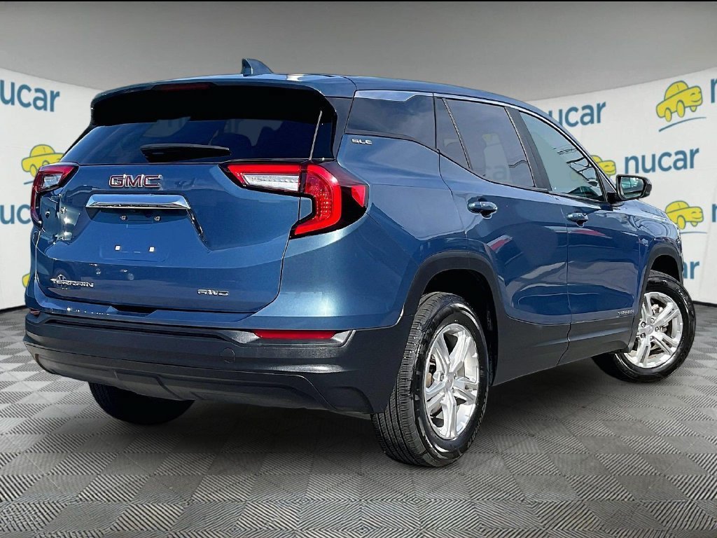 Used 2024 GMC Terrain SLE AWD/4WD image 6