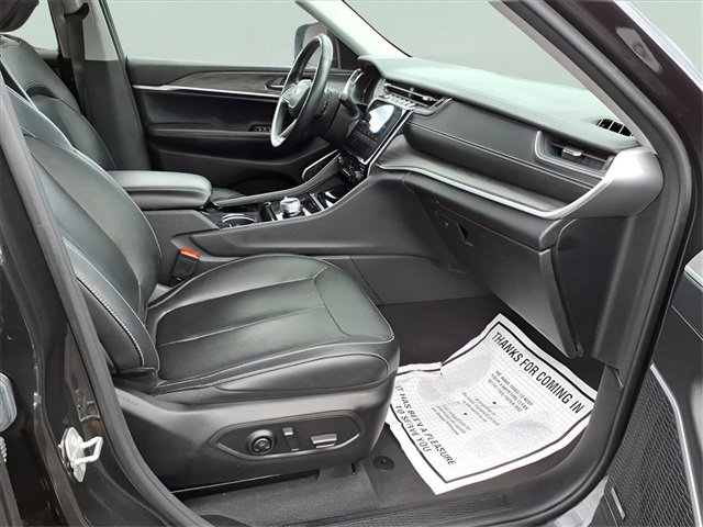 Used 2022 Jeep Grand Cherokee L Limited image 22