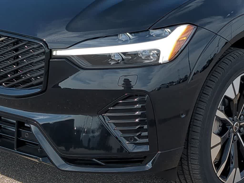 New 2026 Volvo XC60 T8 Plus w/ Protection Package Premier AWD/4WD image 10