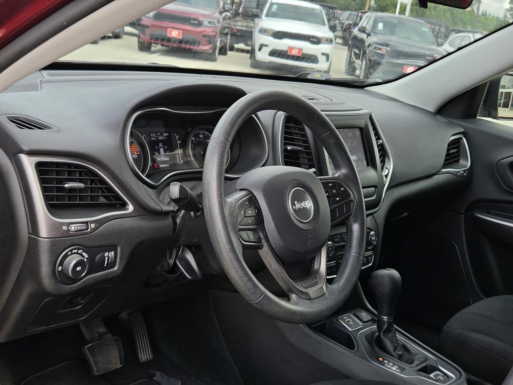 Used 2019 Jeep Cherokee Latitude w/ Popular Appearance Group FWD image 15