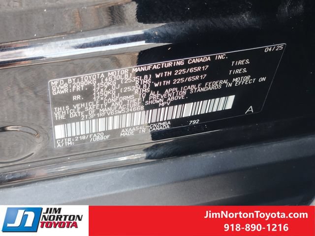 Used 2025 Toyota RAV4 XLE AWD/4WD image 33